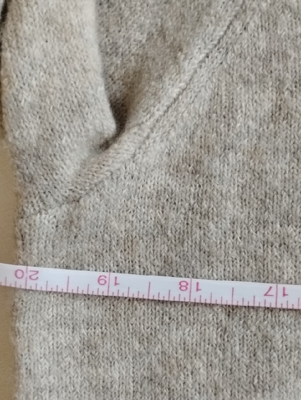A&F Plush Merino Wool Blend Pearl Button Cardigan L Marled Beige - Picture 6 of 8